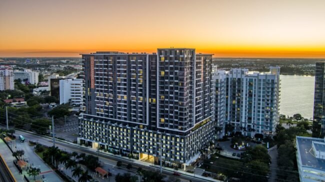 Hms Gallery Lumaire 0